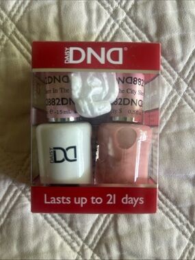 Daisy DND Gel Nail Polish Set - 882 SHEER IN THE CITY
